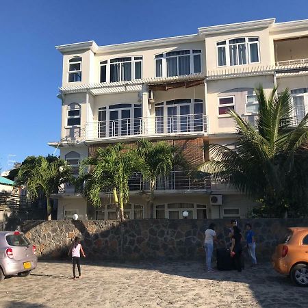 Studio- Grand Bay- 30 Meters From The Beach Exterior photo