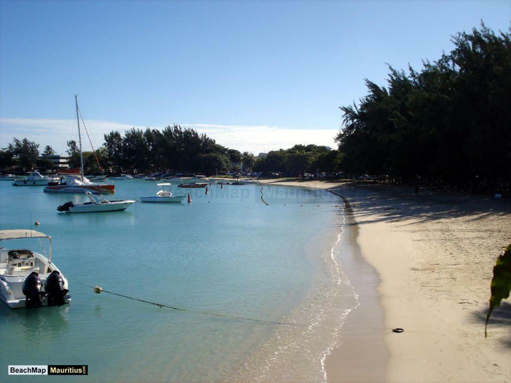 Studio- Grand Bay- 30 Meters From The Beach Exterior photo