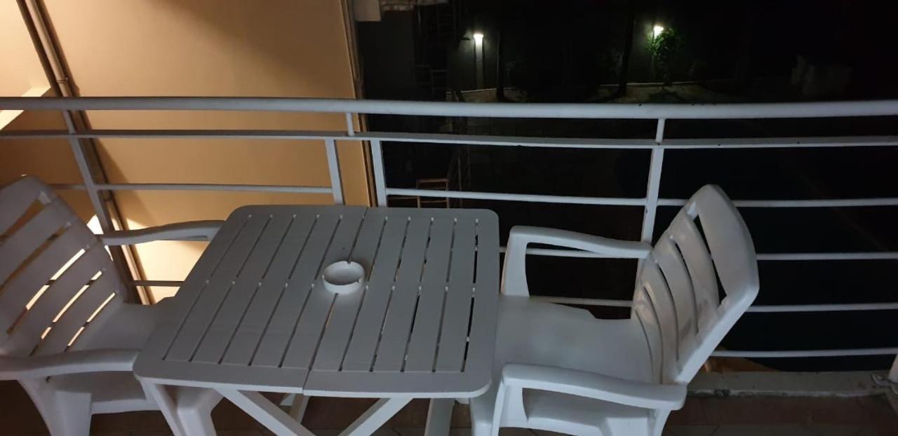 Studio- Grand Bay- 30 Meters From The Beach Exterior photo